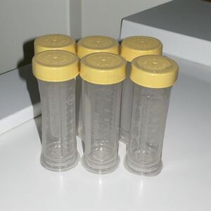NEW Sealed Lot of 6 Medela Breastmilk Storage Container Bottles 2.5oz 80ml